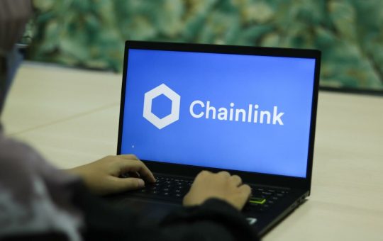 Chainlink Labs Partners with PwC Germany, Bitget Acquires BitKeep, Bitzlato Allows Users to Withdraw up to 50% of Assets, BANXA Joins Hands with BitMart