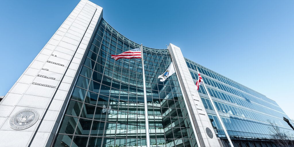 Coinbase Slams 'Evasive Response' from SEC to Court Order