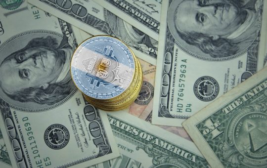 Lawyer Says Argentina Should Bin Dollarization Plans, Adopt BTC