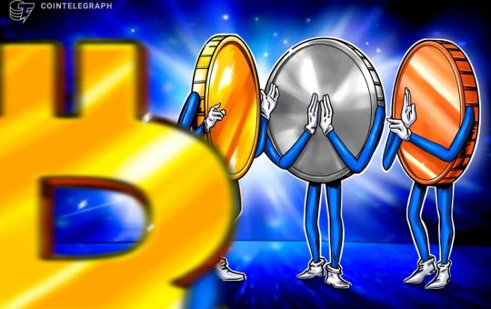 Bitcoin dominance hits 3-month high as 'hammered' altcoins risk dive