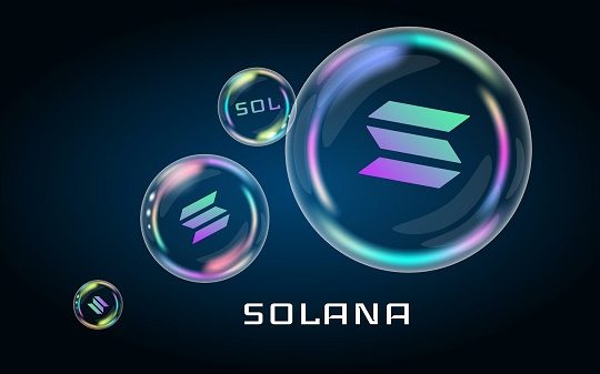 Solana (SOL) holds firm as a new cryptocurrency is emerging as an analysts' darling